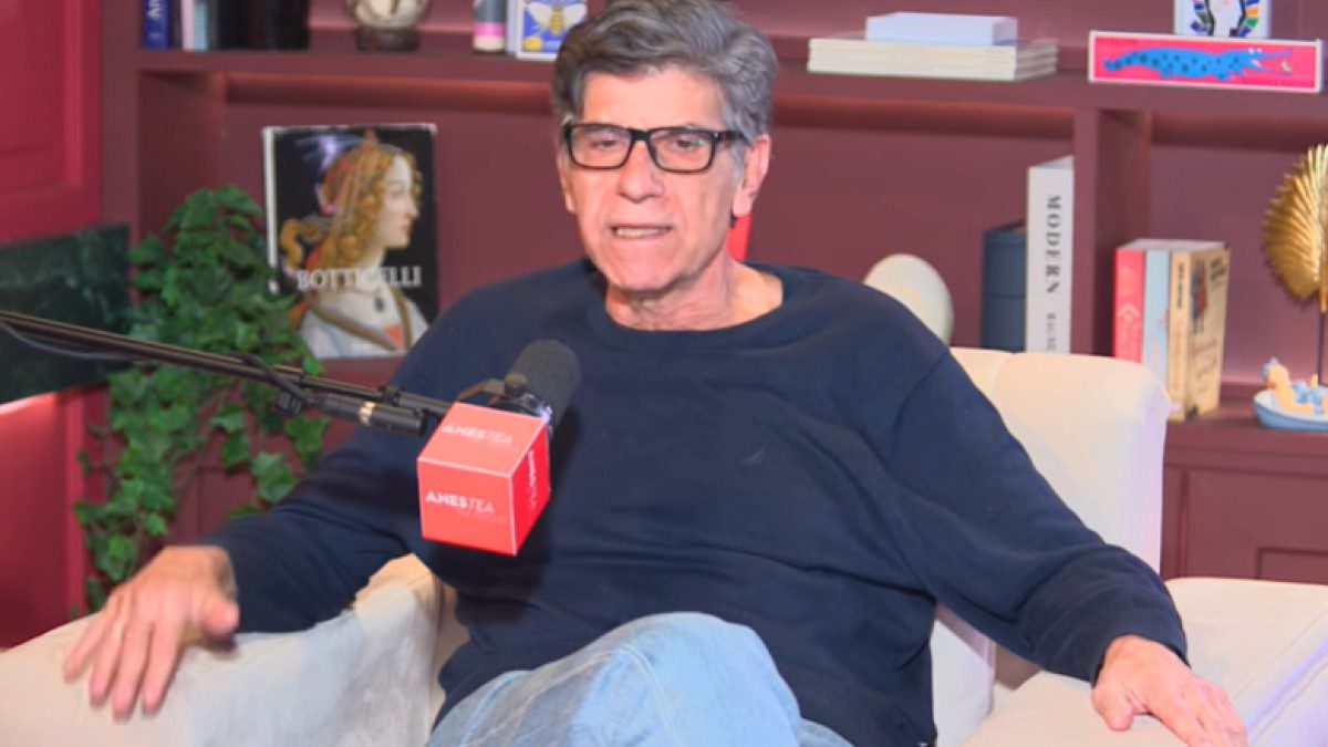 Ο Γιάννης Μπέζος στο Youtube