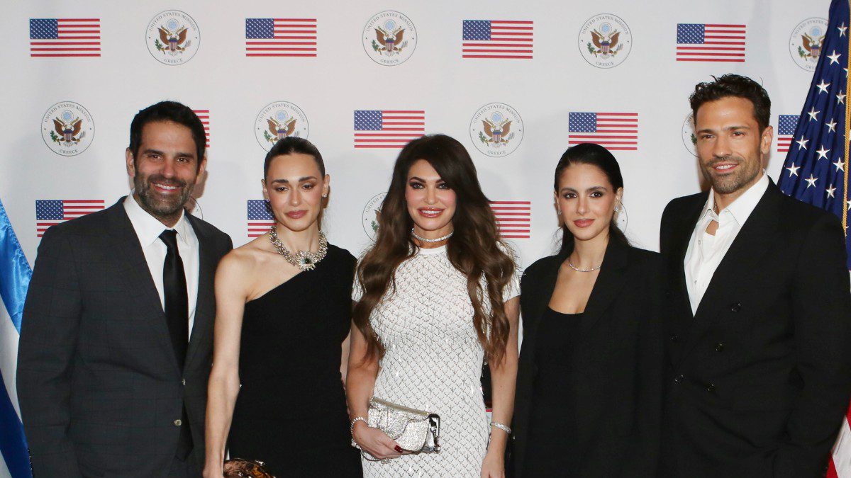 Μελάνια Τραμπ: Πρεμιέρα για το ντοκιμαντέρ της - Λαμπερές παρουσίες στο Κέντρο Αθηνών