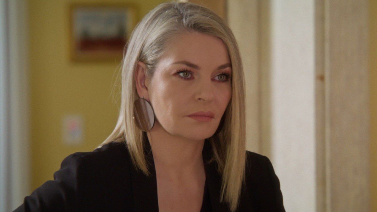 Να μ’αγαπάς Σοφία