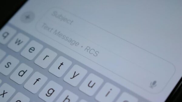 Νέα απάτη με ΕΛΤΑ: Τι να κάνετε αν λάβετε αυτό το SMS