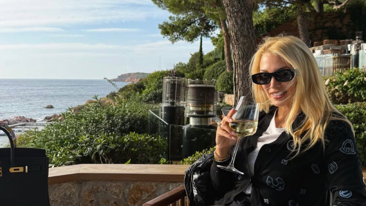 Η Κωνσταντίνα Σπυροπούλου σε έξοδό της