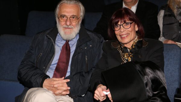 Ο Γιάννης Σμαραγδής με τη σύζυγό του, Ελένη