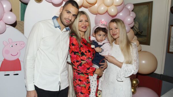 Δημήτρης Μητρόπουλος, Τάρια Μπούρα, Δούκισσα Μητροπούλου, Βικτώρια Κοζίνινα