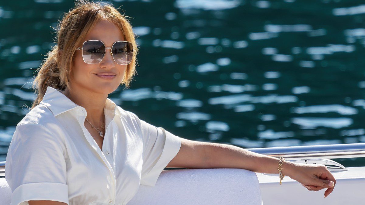 Η Τζένιφερ Λόπεζ σε σκάφος