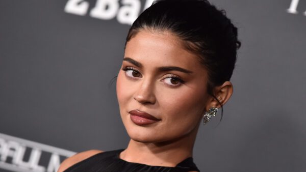 H Kylie Jenner σε έξοδό της