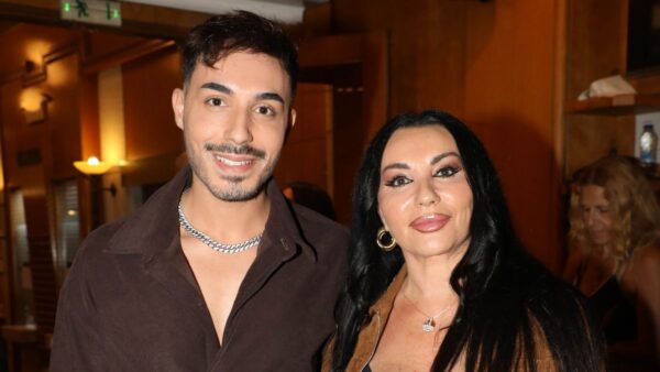 Η Πόπη Μαλλιωτάκη με τον γιο της, Βασίλη