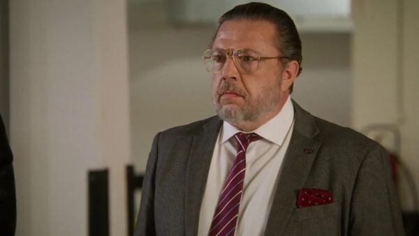 Να μ'αγαπάς Θεόφιλος