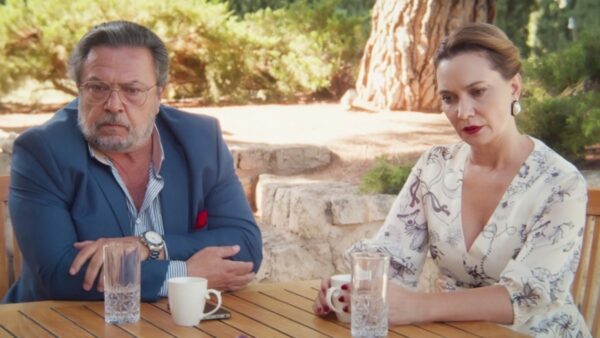 Να μ'αγαπάς Θεόφιλος Ζωή