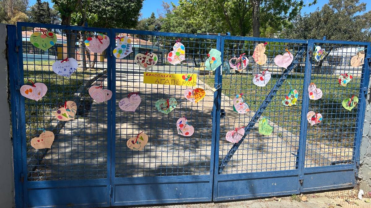 Αιγάλεω: Στάζουν νερά μέσα σε νηπιαγωγείο – Παιδιά και δάσκαλοι γίνονται μούσκεμα όταν βρέχει