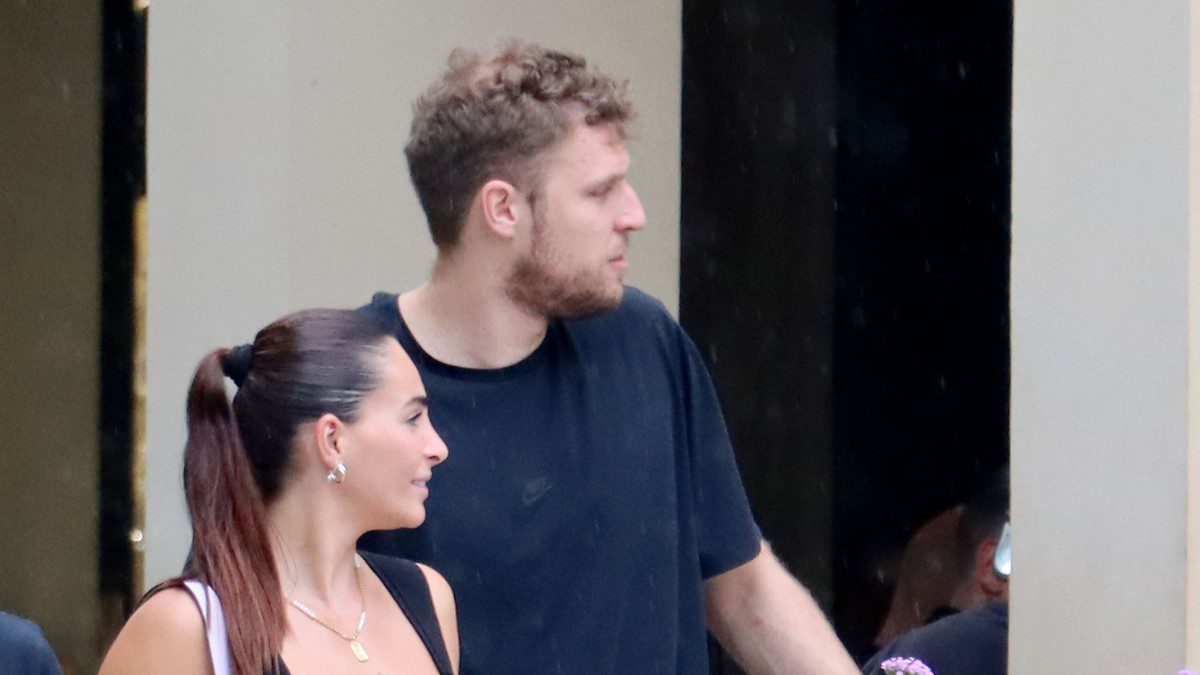 Σάσα Βεζένκοφ Nικόλ Ελευθεριάδου