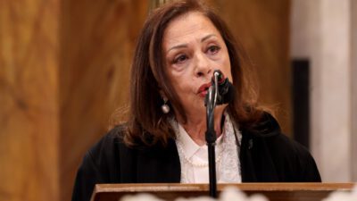 Χάρις Αλεξίου